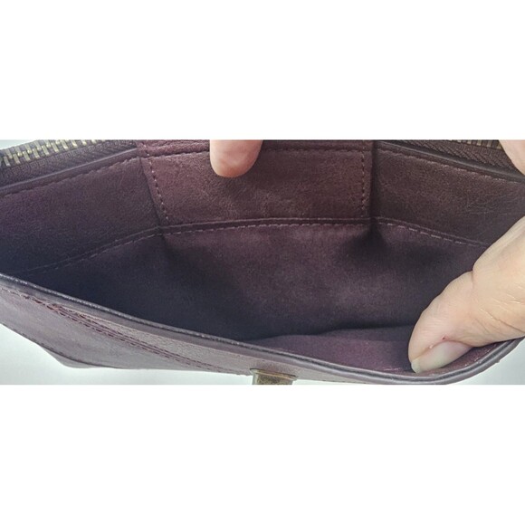 Maurices Burgundy Faux Leather Chevron Turn Lock Wristlet Wallet NEW - Picture 4 of 9